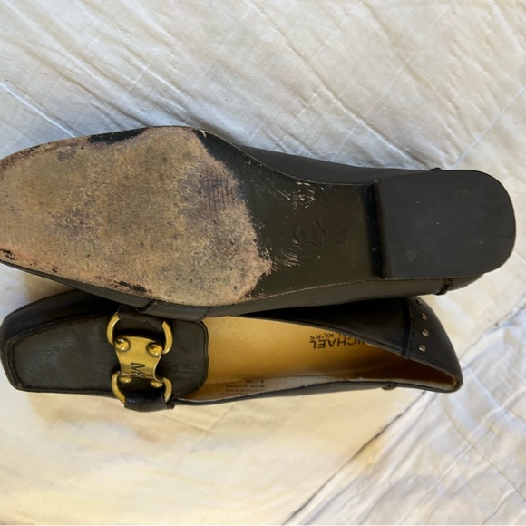 Michael Kors Brown Leather Loafers with Gold Hardware Womens 7 - Picture 2 of 2